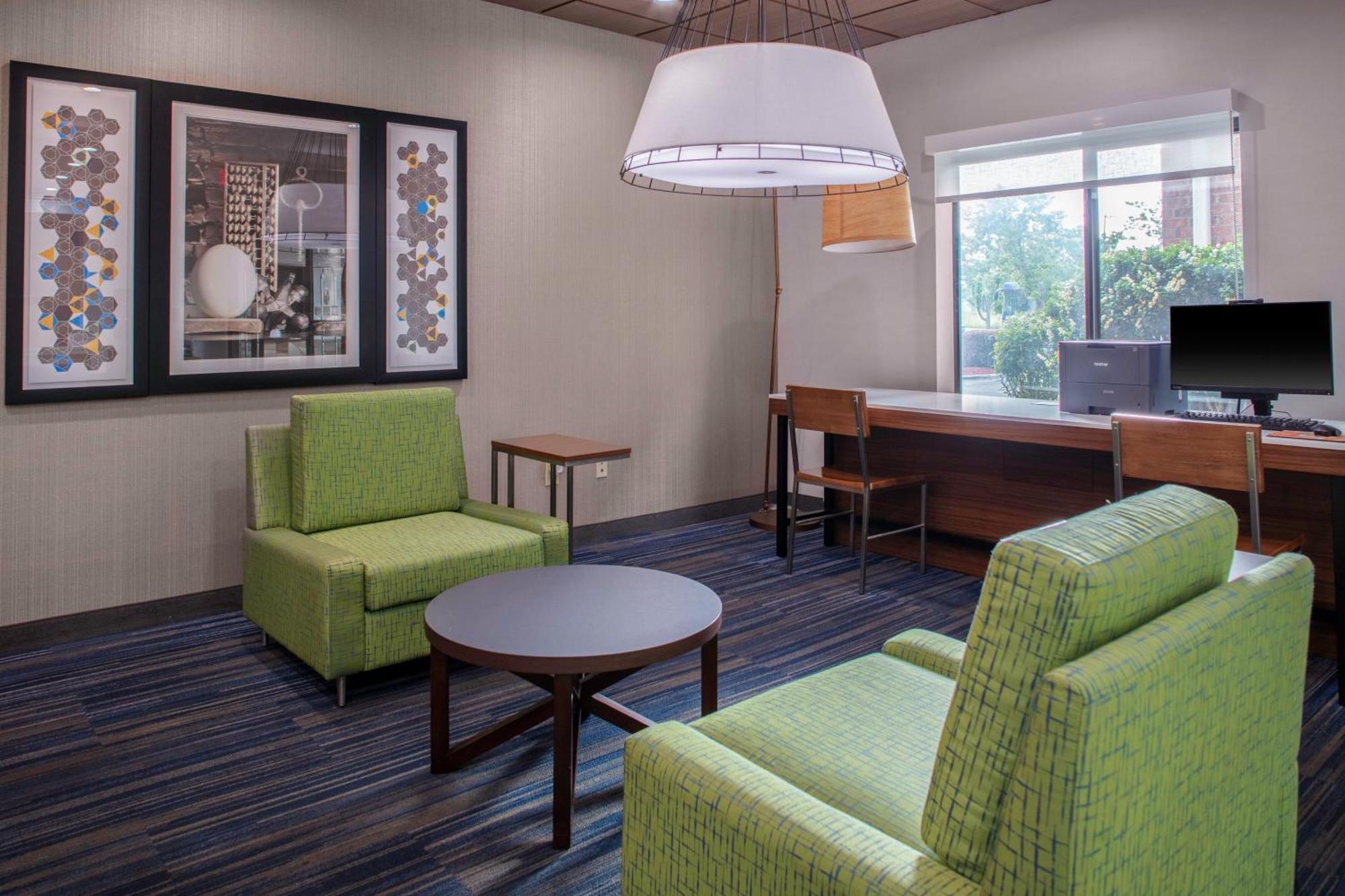 Holiday Inn Express & Suites Roanoke Rapids By Ihg Zewnętrze zdjęcie
