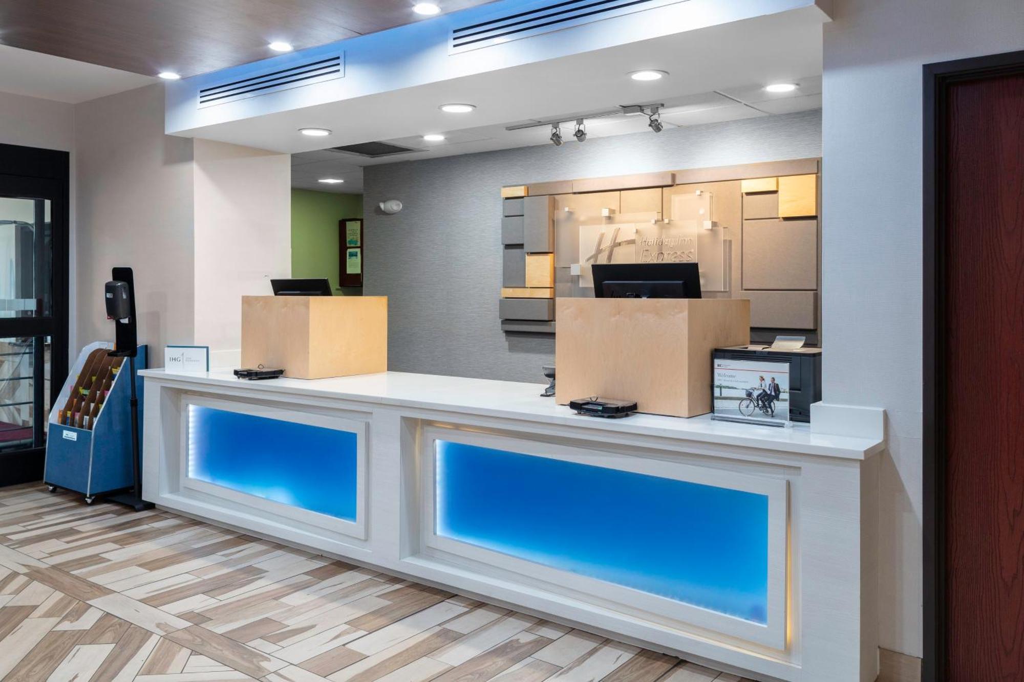 Holiday Inn Express & Suites Roanoke Rapids By Ihg Zewnętrze zdjęcie