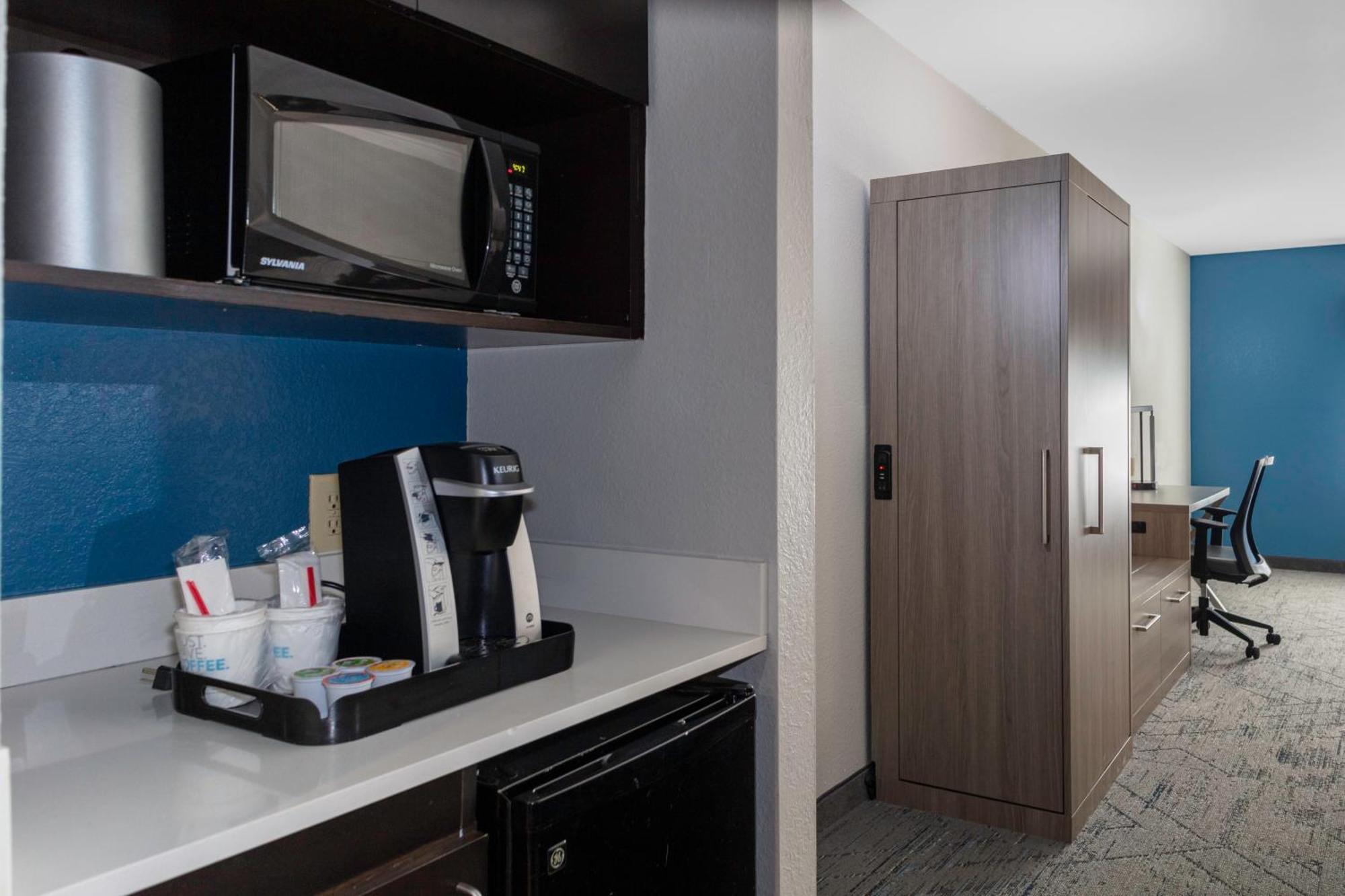 Holiday Inn Express & Suites Roanoke Rapids By Ihg Zewnętrze zdjęcie