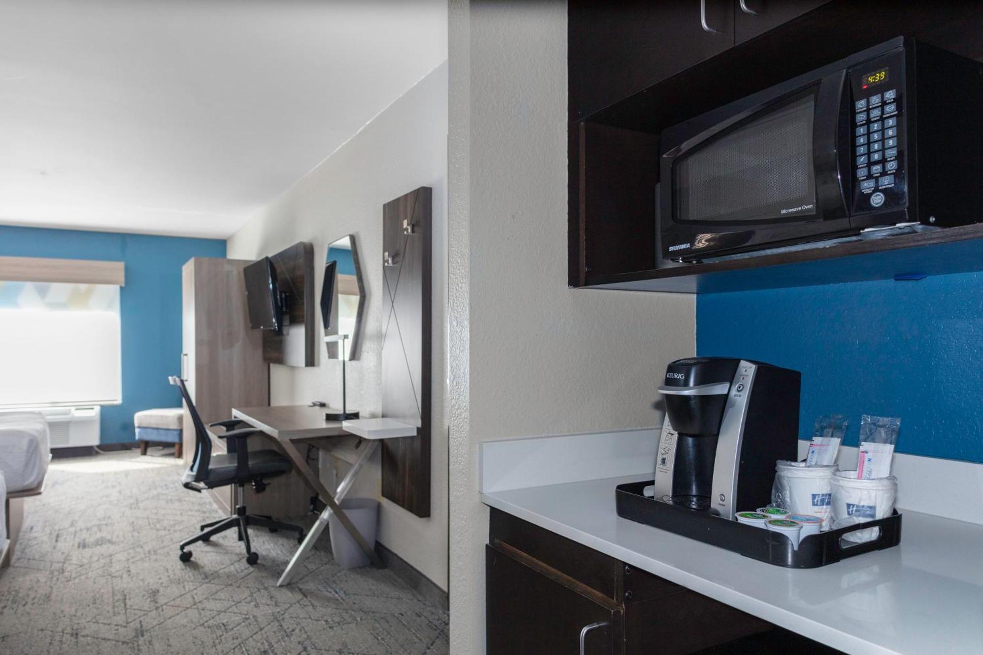 Holiday Inn Express & Suites Roanoke Rapids By Ihg Zewnętrze zdjęcie