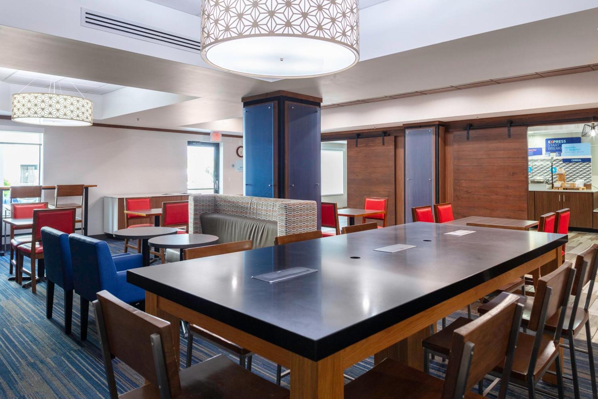 Holiday Inn Express & Suites Roanoke Rapids By Ihg Zewnętrze zdjęcie