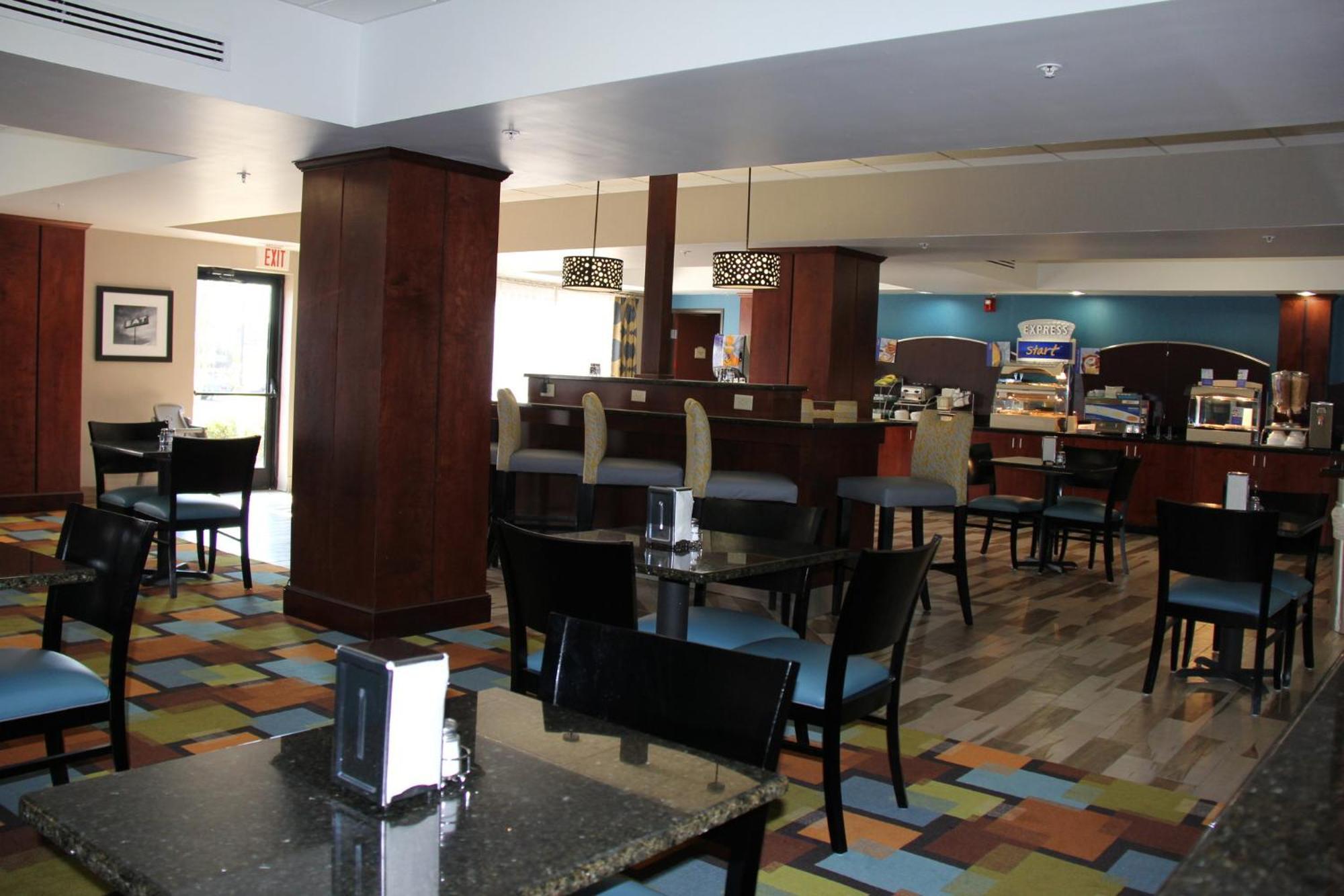 Holiday Inn Express & Suites Roanoke Rapids By Ihg Zewnętrze zdjęcie