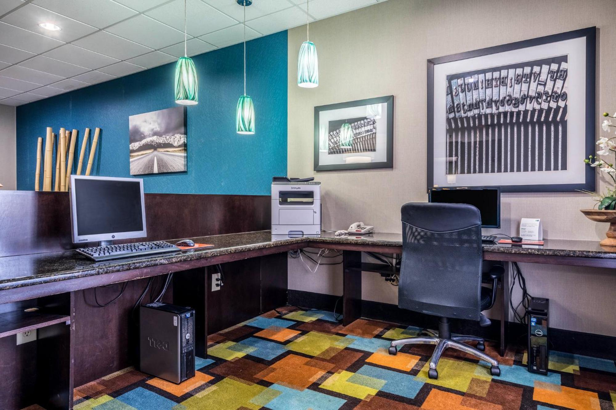 Holiday Inn Express & Suites Roanoke Rapids By Ihg Zewnętrze zdjęcie