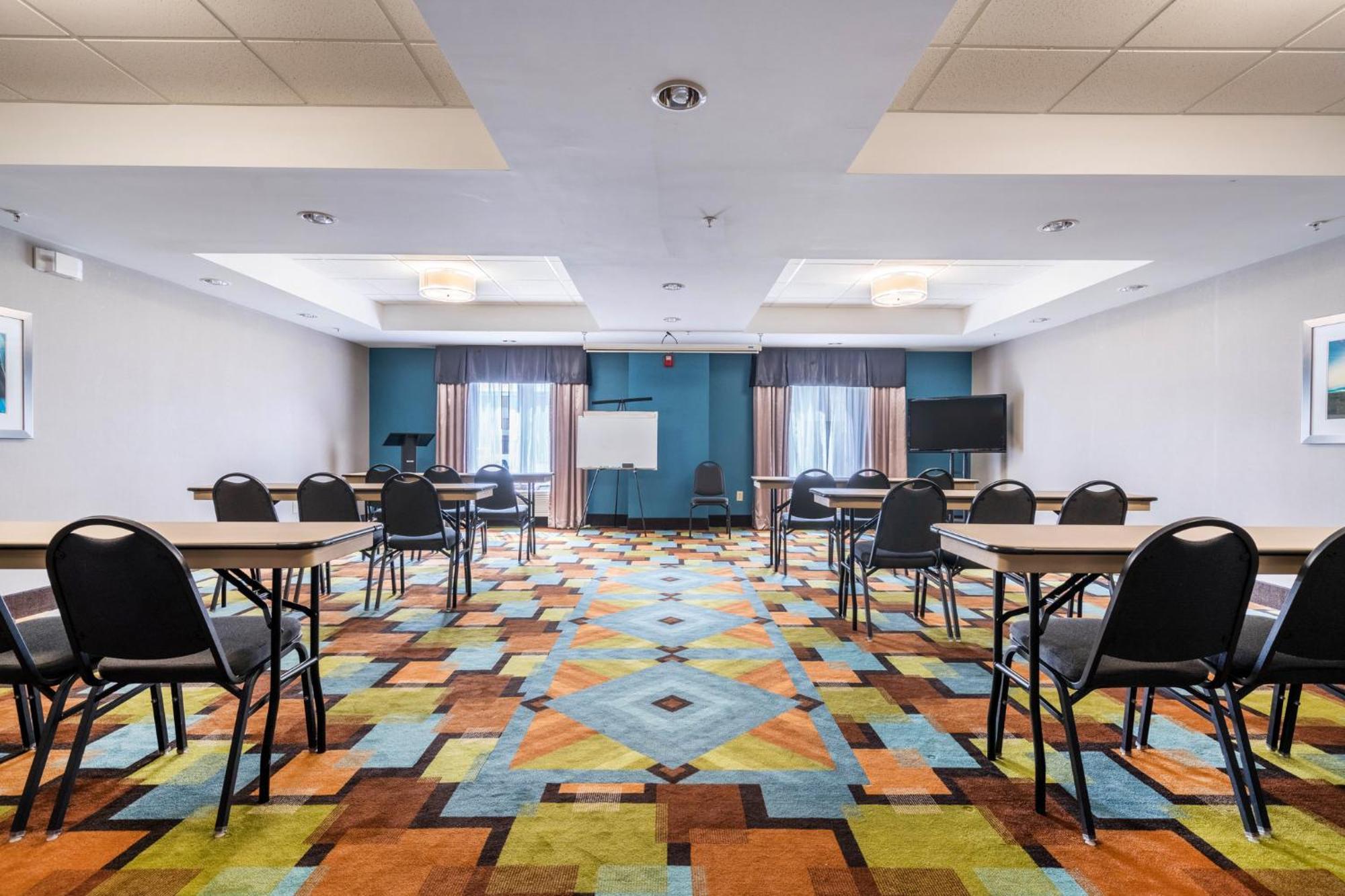 Holiday Inn Express & Suites Roanoke Rapids By Ihg Zewnętrze zdjęcie