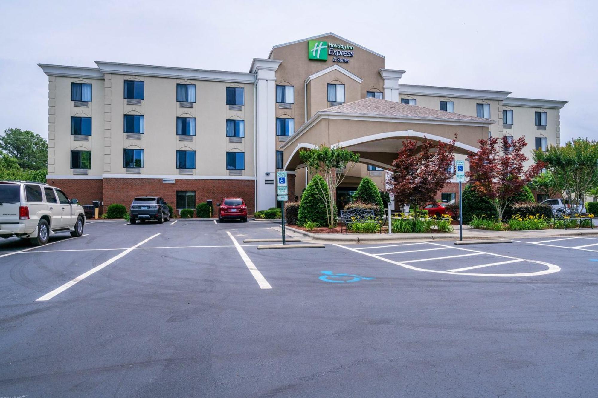 Holiday Inn Express & Suites Roanoke Rapids By Ihg Zewnętrze zdjęcie