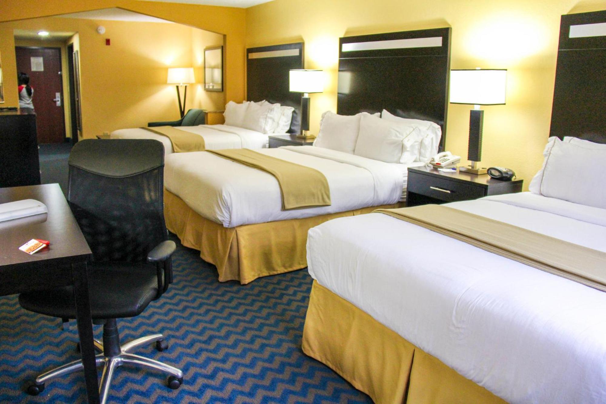 Holiday Inn Express & Suites Roanoke Rapids By Ihg Zewnętrze zdjęcie